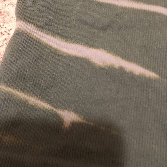 Sale: 5 for $10 - Aura crop racer back tank top - Picture 5 of 5